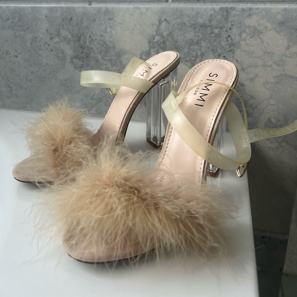 Simmi London Beige Feathered FUR Heels 🤎